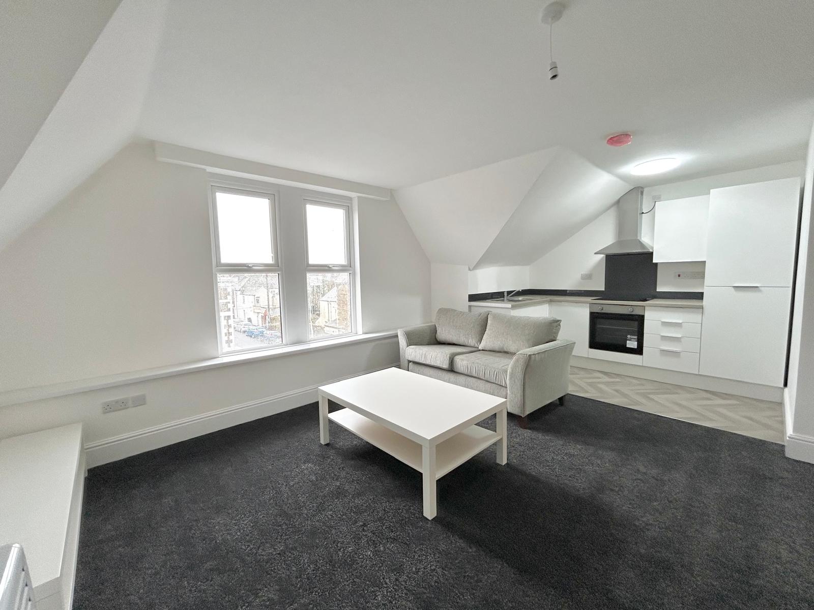 1 Bedroom Apartment – Claude Road